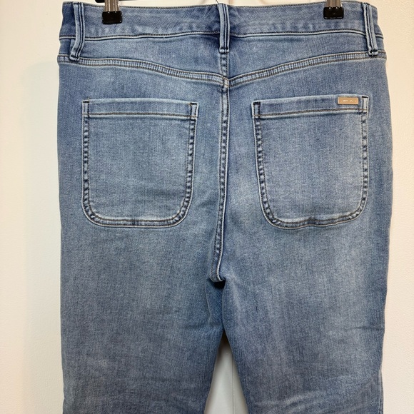 White House Black Market The Flare Crop Women's Flare Jeans Size 8 - Picture 10 of 16